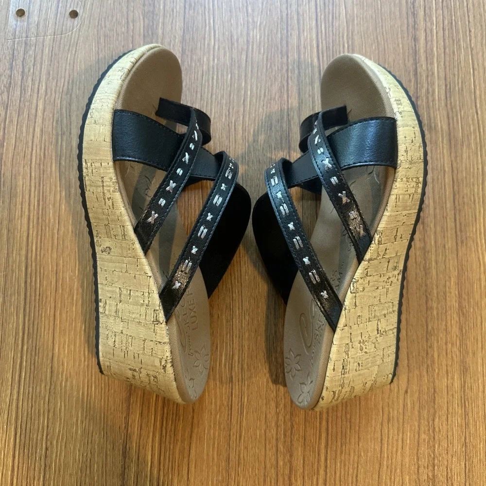 NEW SKECHERS Cali Luxe Foam Wedge Sandals Womens Sz 8 Black 3